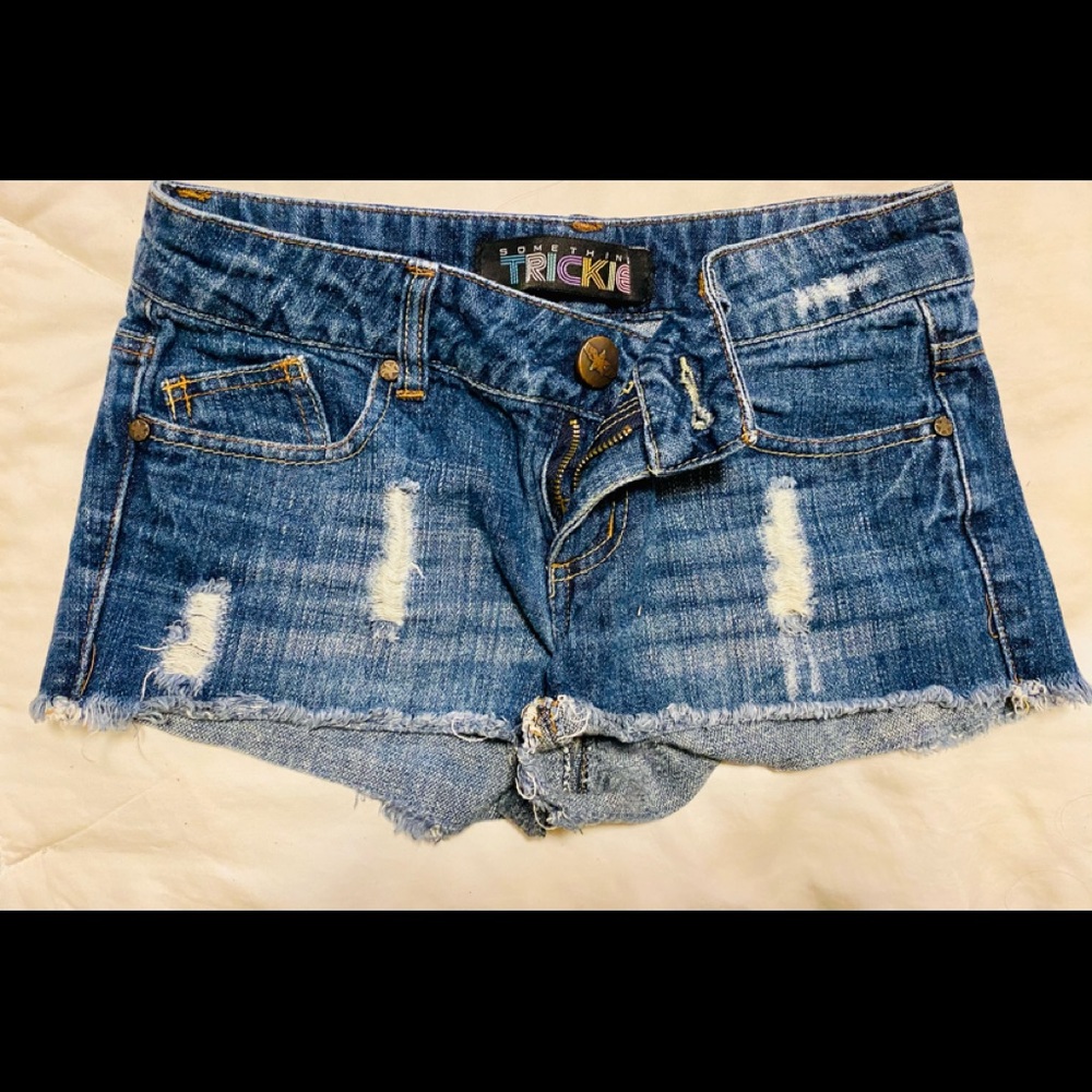 Jean Shorts. Great Condition. Size 1 Juniors.